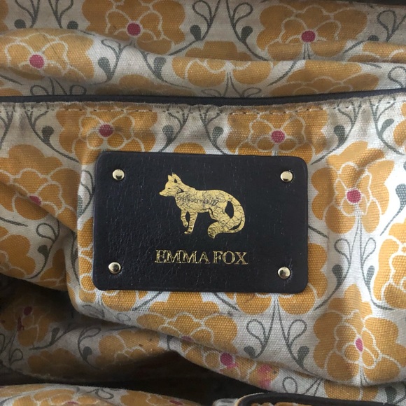 EMMA FOX faux brown leather purse. Three inside pockets. HOST PICK - Picture 8 of 11